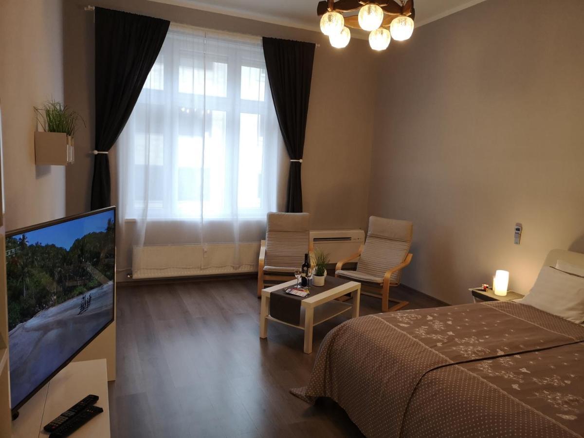 Central Apartment Budapest Bagian luar foto