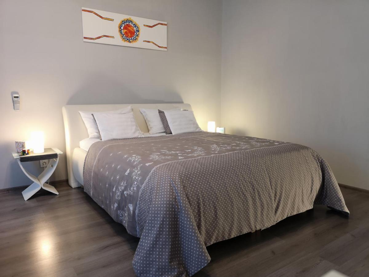 Central Apartment Budapest Bagian luar foto