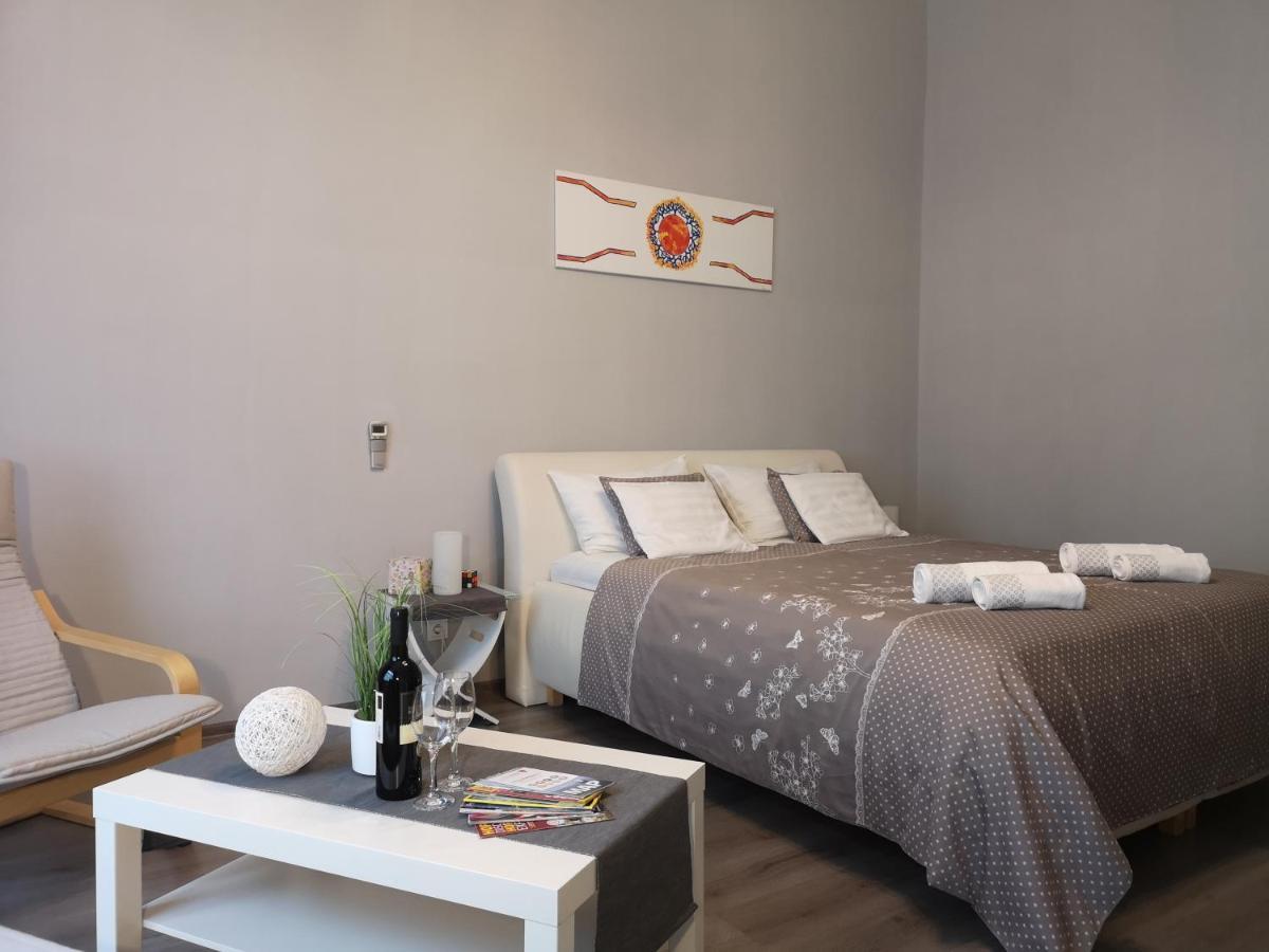 Central Apartment Budapest Bagian luar foto