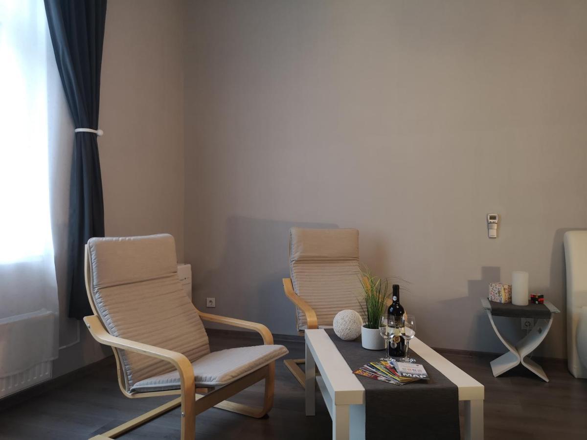 Central Apartment Budapest Bagian luar foto