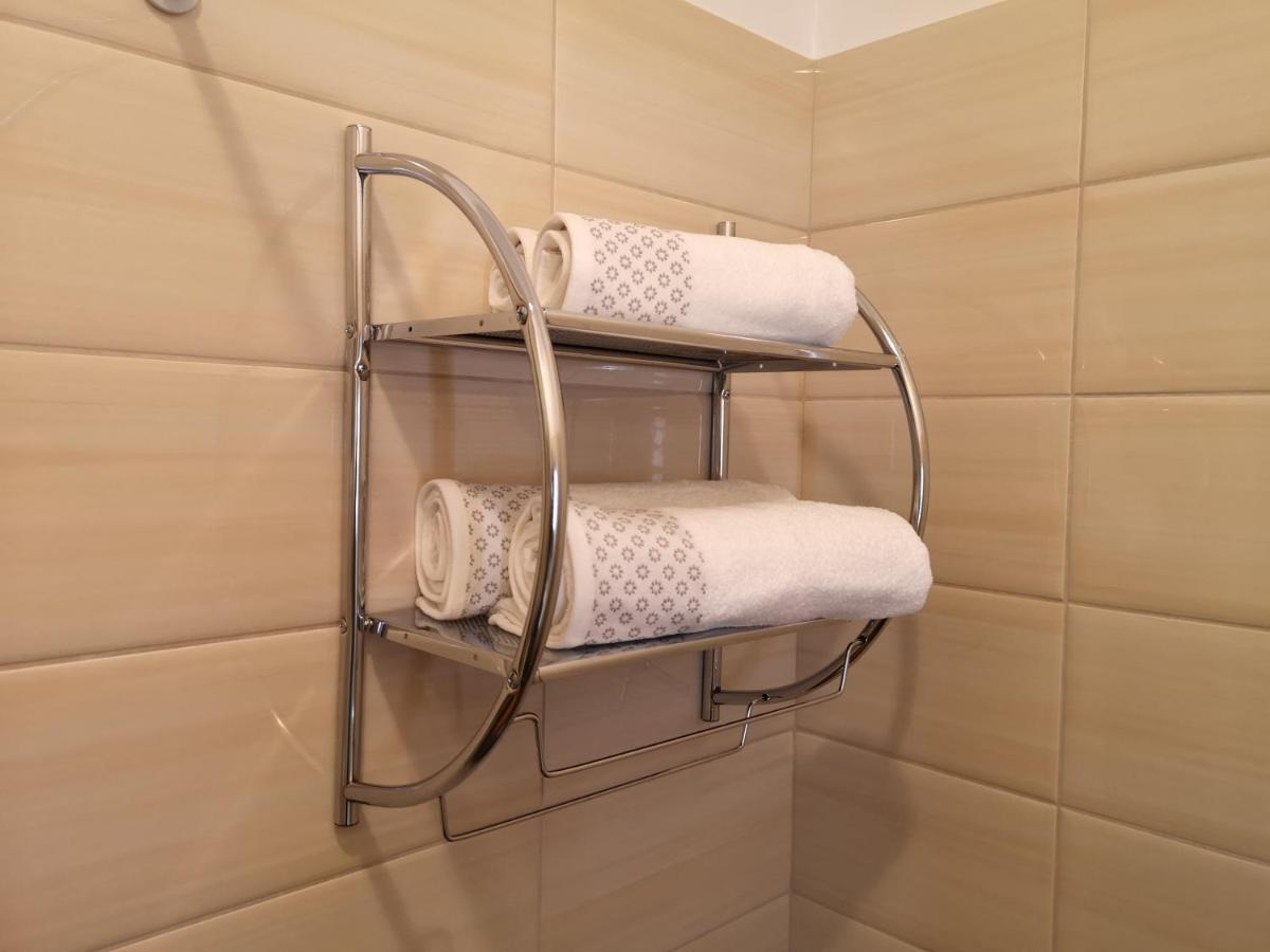 Central Apartment Budapest Bagian luar foto